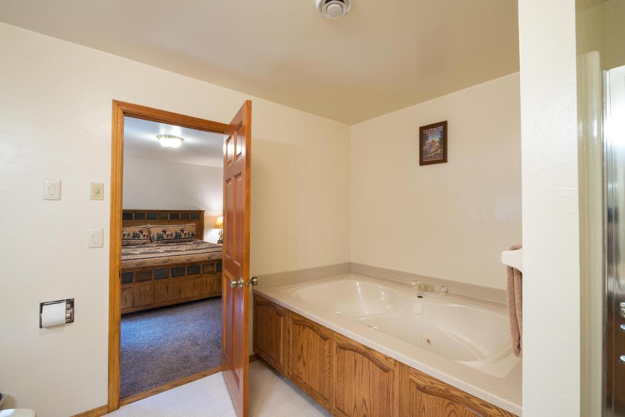 Quail Crossing Lodge Yosemite West Exteriör bild